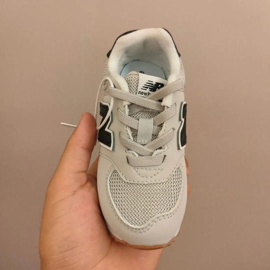 よく売れる 軽量設計 カジュアル 滑り止めソール キッズ ゴムバンド スニーカー