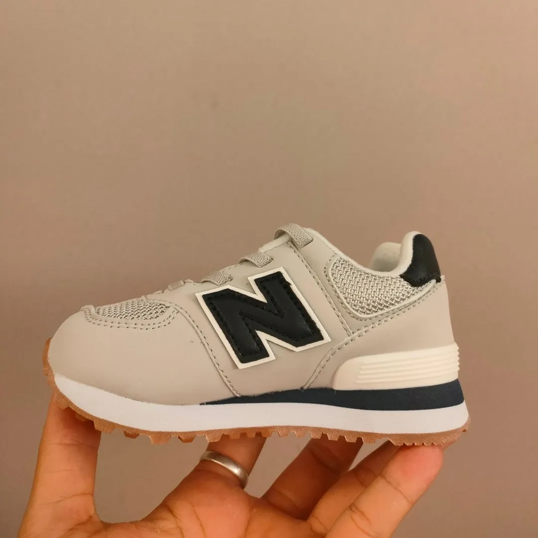 よく売れる 軽量設計 カジュアル 滑り止めソール キッズ ゴムバンド スニーカー