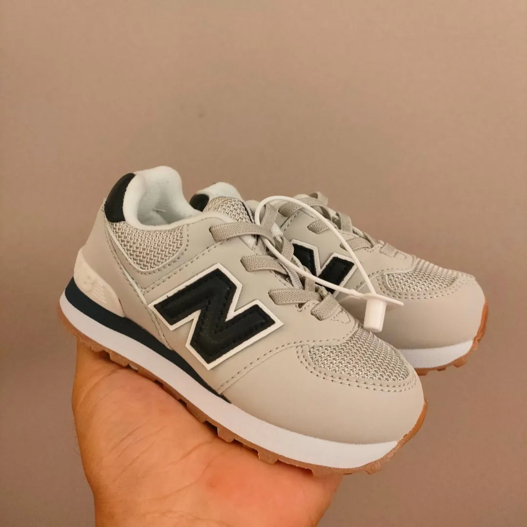 よく売れる 軽量設計 カジュアル 滑り止めソール キッズ ゴムバンド スニーカー