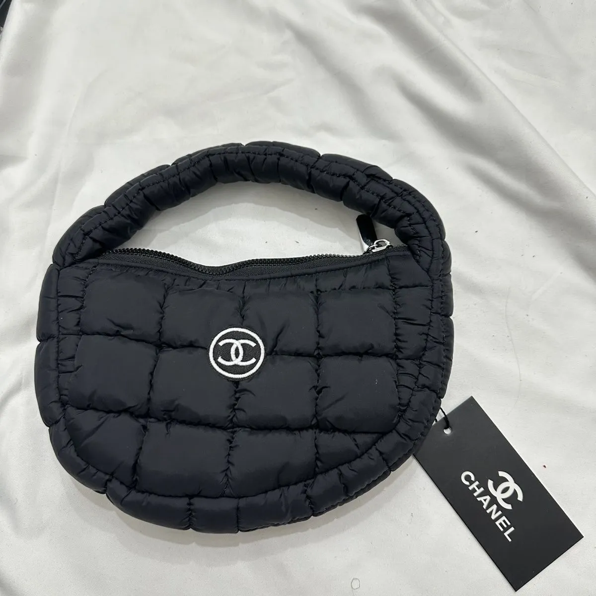 おしゃれ ふんわり柔らかい 小さめ パフバッグ ハンドバッグ