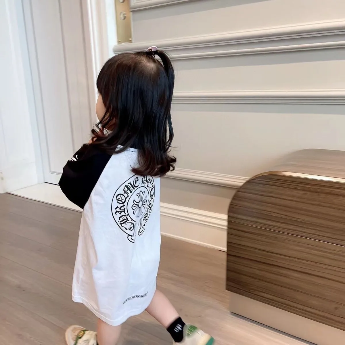 【110-170cm】リラックス感ある トレンド  着やすい ユニセックス  長袖 Ｔシャツ