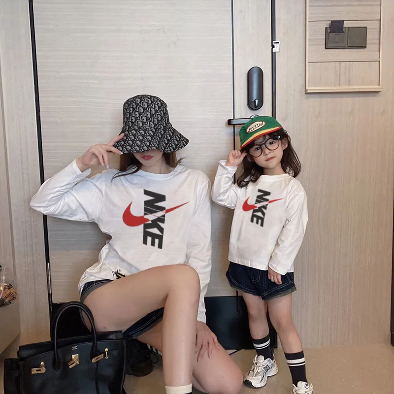 【90-160cm+親サイズ】デイリーにぴったり 大注目 カジュアル 秋新作 親子ペア 長袖 Ｔシャツ