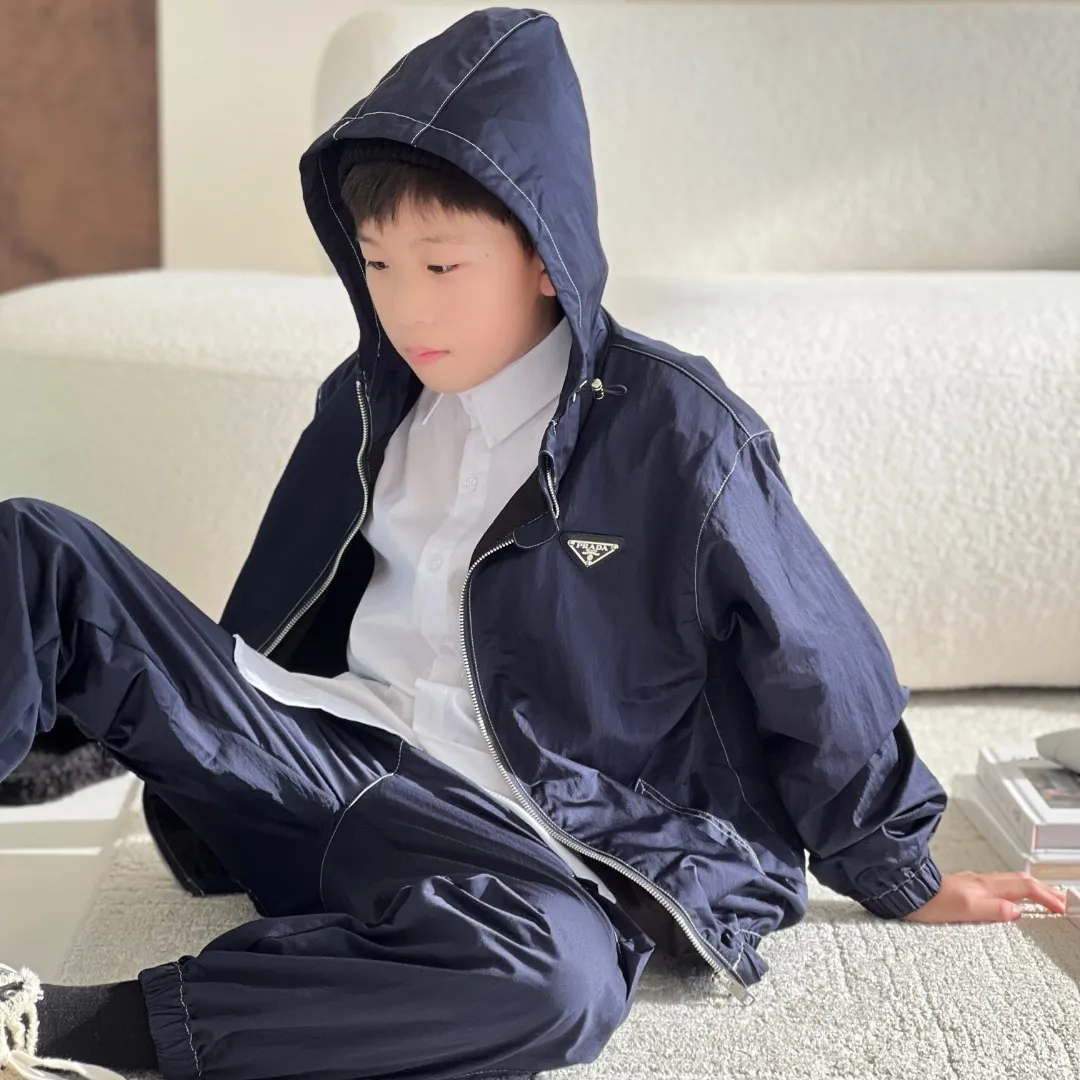 【100-165cm】ママたちに大好評 高品質 カジュアル シンプル フード付き アウター