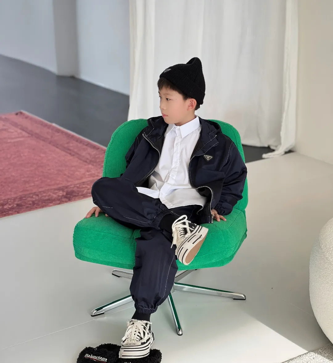 【100-165cm】ママたちに大好評 高品質 カジュアル シンプル フード付き アウター