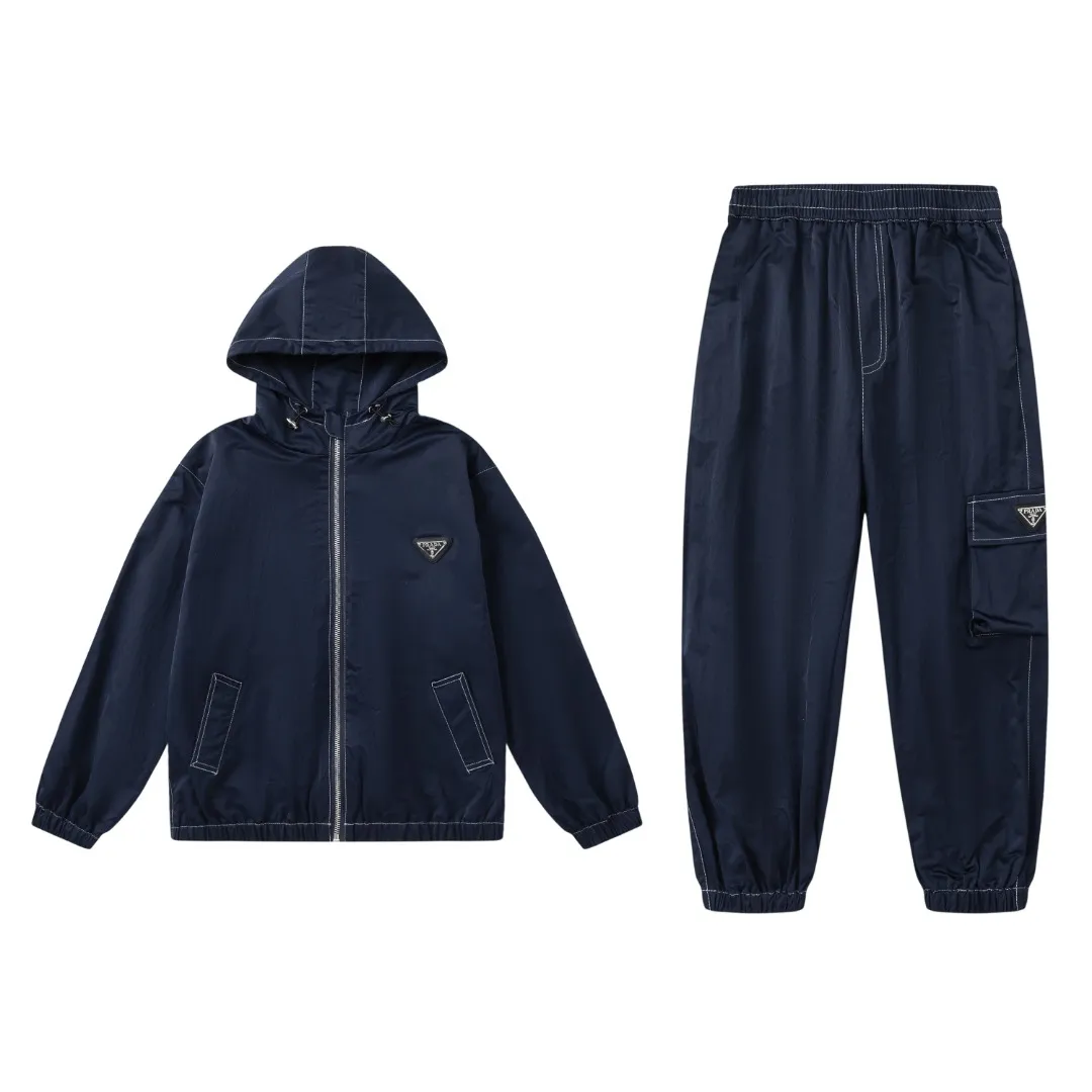 【100-165cm】ママたちに大好評 高品質 カジュアル シンプル フード付き アウター