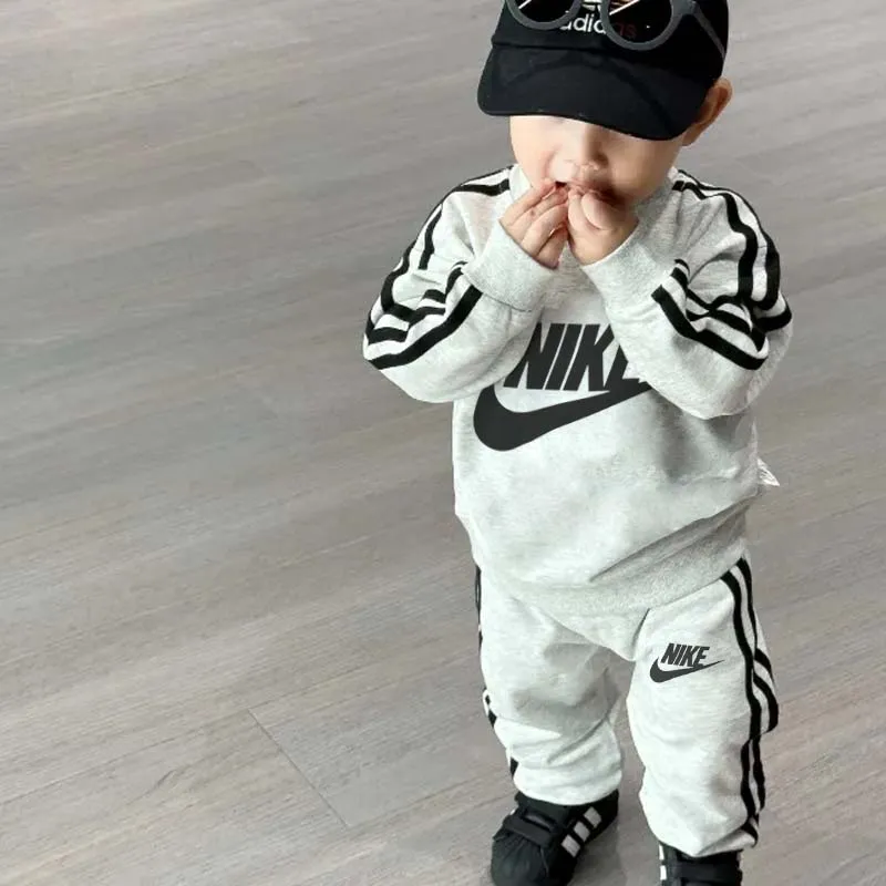 【90-150cm】二点セット デイリーに大活躍 爆売れ中 カジュアル スポーティ トレーナー+パンツ セットアップ