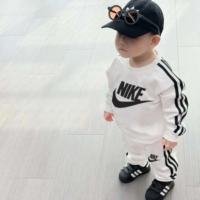 【90-150cm】二点セット デイリーに大活躍 爆売れ中 カジュアル スポーティ トレーナー+パンツ セットアップ