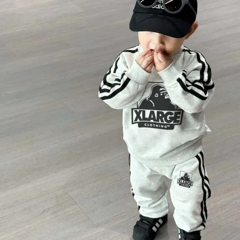 【90-150cm】二点セット 存在感アップ  爆売れ中 トレンド  スポーティ トレーナー+パンツ セットアップ