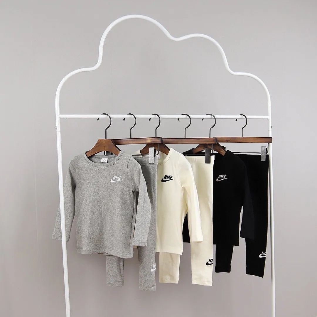 【80-130cm】二点セット リラックス感ある トレンド  シンプル 肌触り良い トップス+パンツ  セットアップ