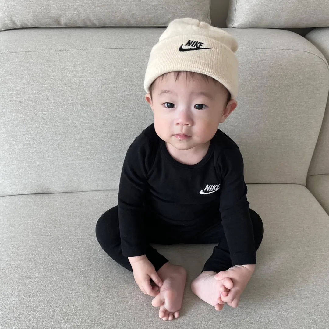 【80-130cm】二点セット リラックス感ある トレンド  シンプル 肌触り良い トップス+パンツ  セットアップ