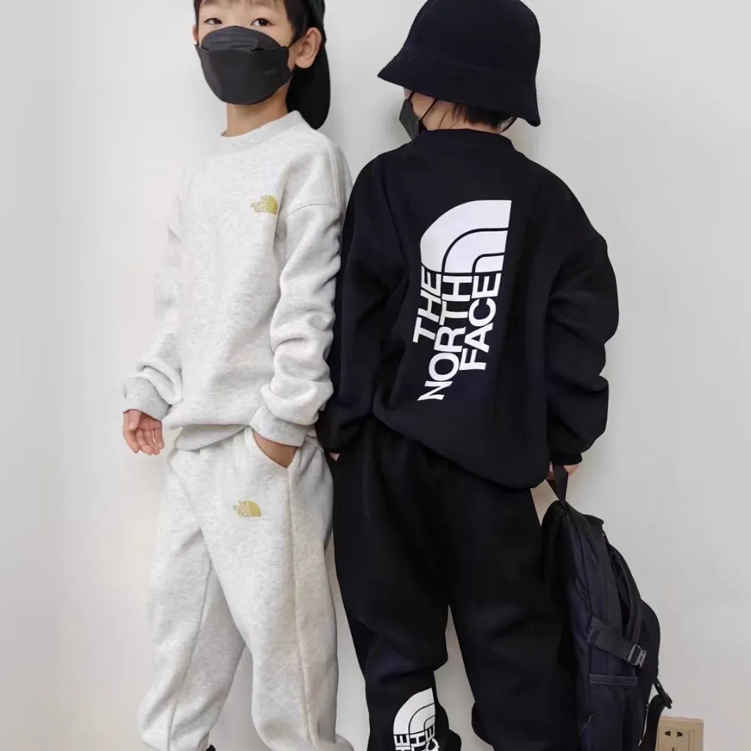 【100-160cm】二点セット  大好評  スポーツ  今季大注目 合わせやすい  秋冬 人気   男の子 セットアップ