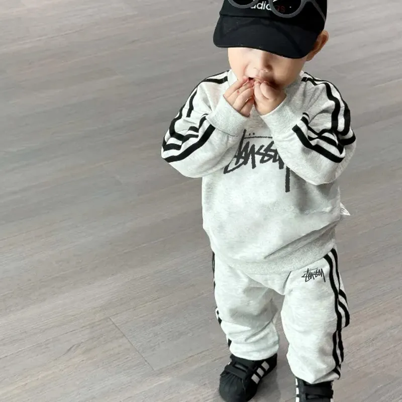 【90-150cm】二点セット 着回し力抜群 売れ筋 デイリーに大活躍 トレーナー+パンツ セットアップ