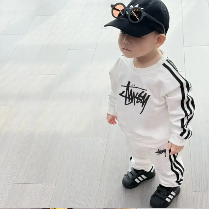 【90-150cm】二点セット 着回し力抜群 売れ筋 デイリーに大活躍 トレーナー+パンツ セットアップ