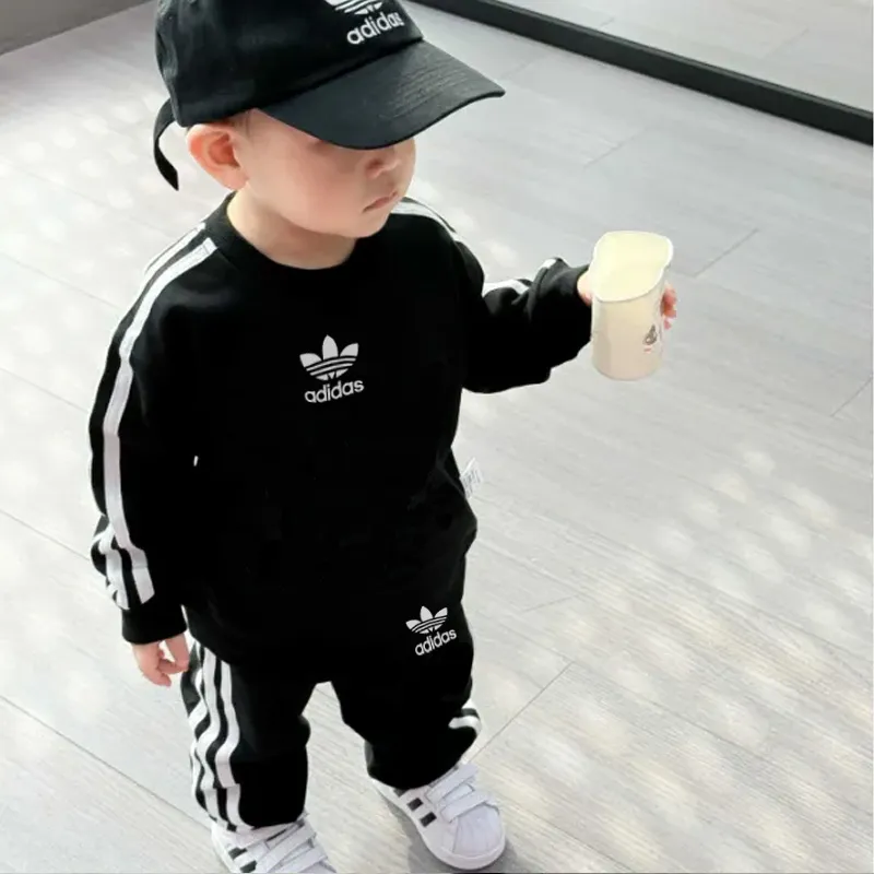 【90-150cm】二点セット SNS映えコーデに 大人気 カジュアル スポーティ トレーナー+パンツ セットアップ