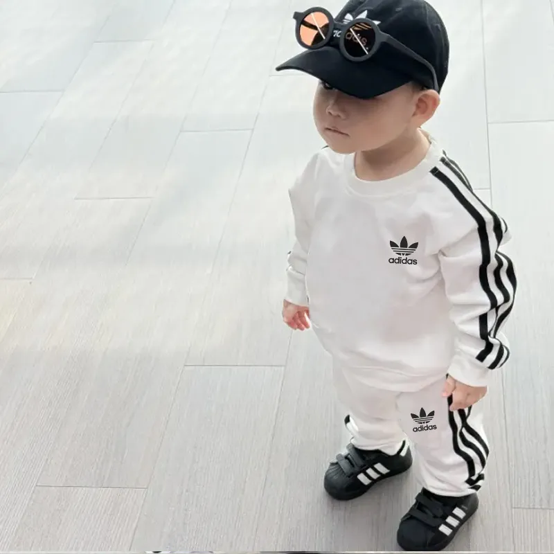 【90-150cm】二点セット SNS映えコーデに 大人気 カジュアル スポーティ トレーナー+パンツ セットアップ