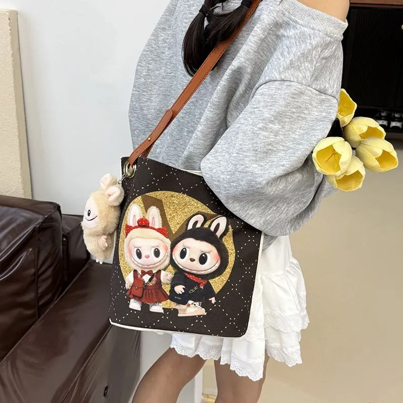 絶対欲しい！大容量 キャンバス 可愛い 斜め掛け  ショルダーバッグ