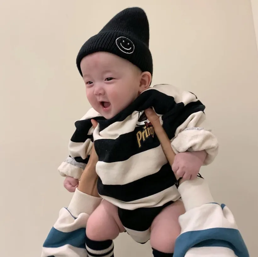 【66-90cm】秋新作 INS映え カートゥーン ロゴ ボーダー ロンパース