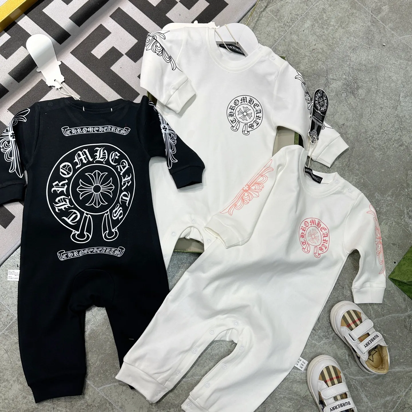 【66-90cm】オールシーズン活躍 好感度UP トレンド やわらか素材 カジュアル ベビー ロンパース