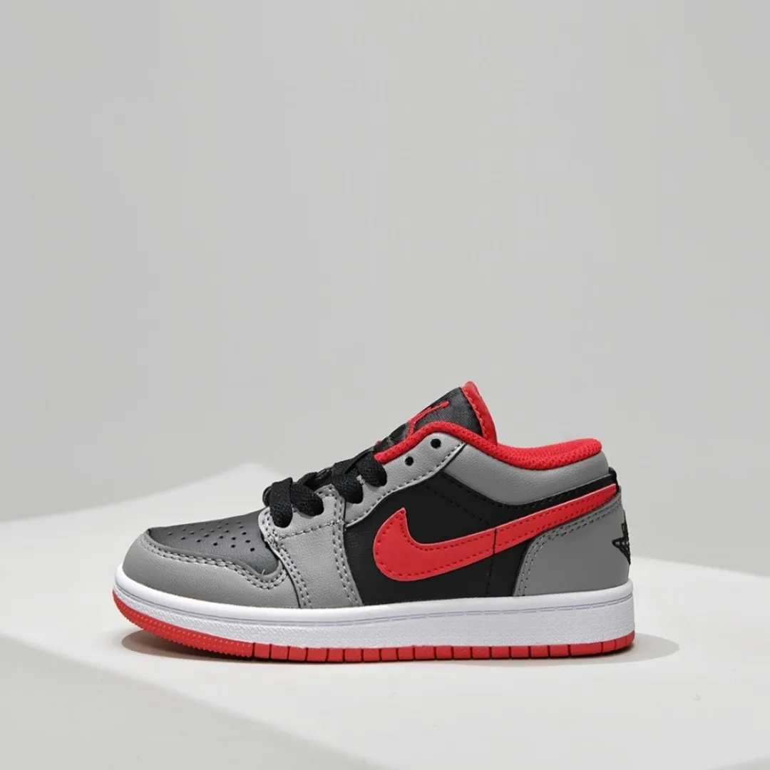 絶対見逃さないで カジュアル 耐久性あり スポーティー シューズ スニーカー