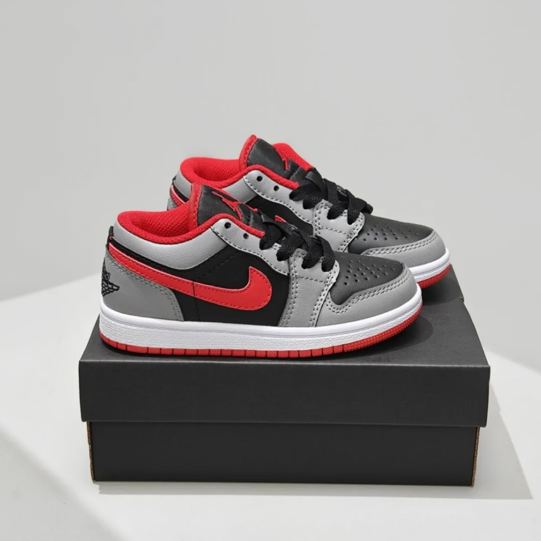 絶対見逃さないで カジュアル 耐久性あり スポーティー シューズ スニーカー