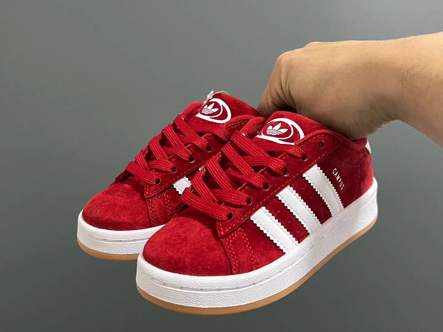 お気に入り 今季大注目 カジュアル クッション性 通学用に便利 シューズ スニーカー