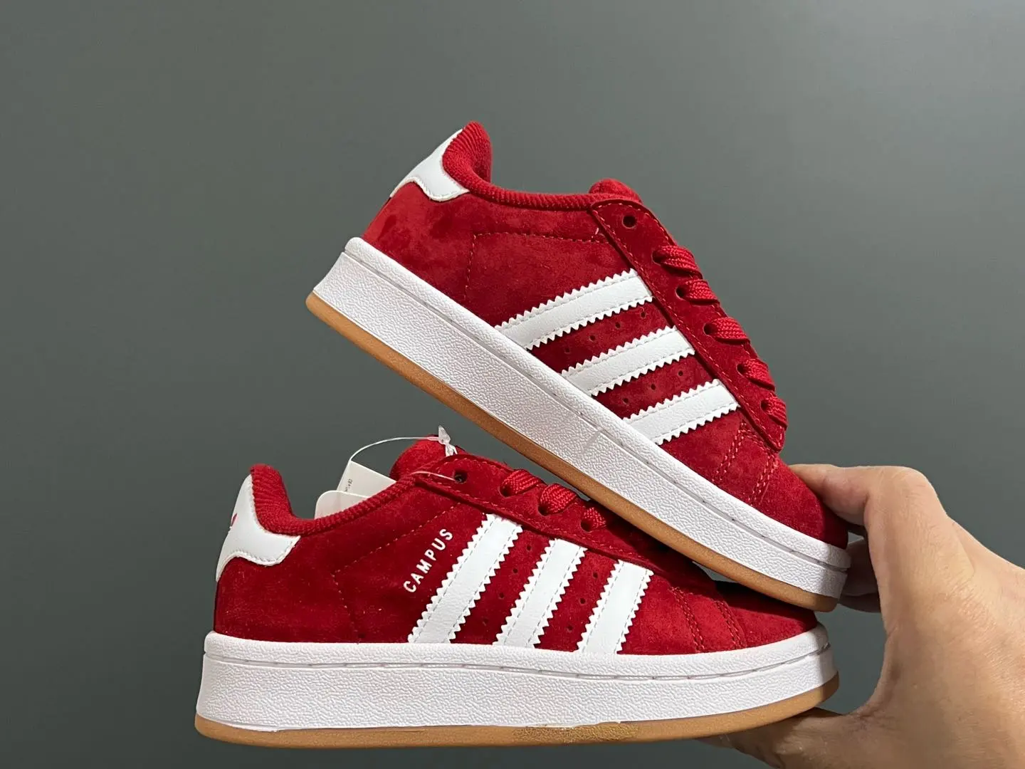 お気に入り 今季大注目 カジュアル クッション性 通学用に便利 シューズ スニーカー