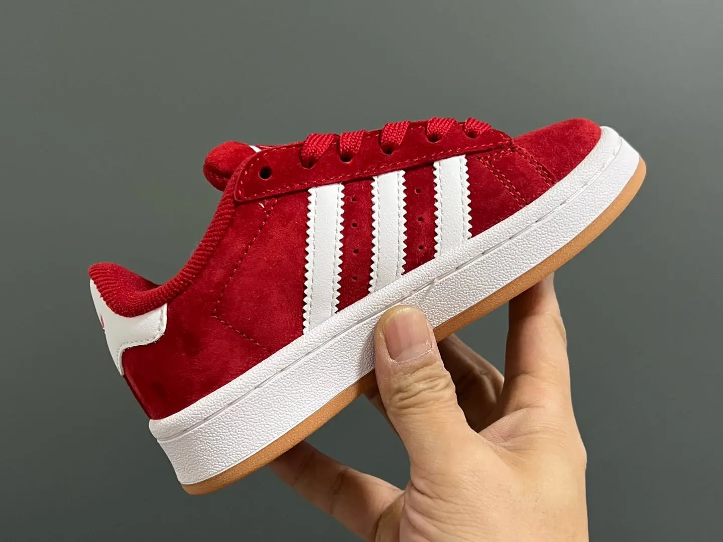 お気に入り 今季大注目 カジュアル クッション性 通学用に便利 シューズ スニーカー