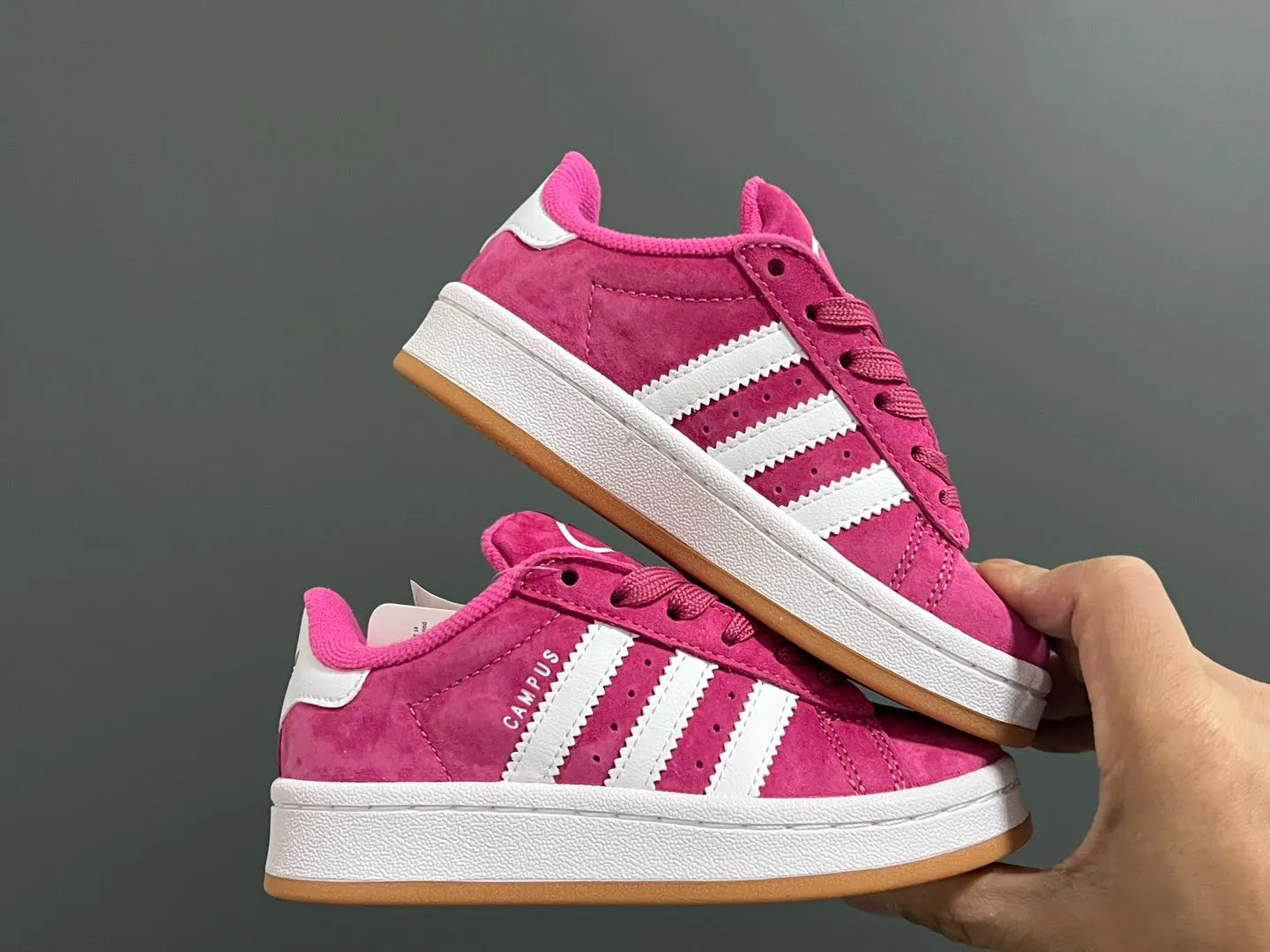 デイリーに大活躍 大注目 カジュアル 軽くて歩きやすい シューズ スニーカー