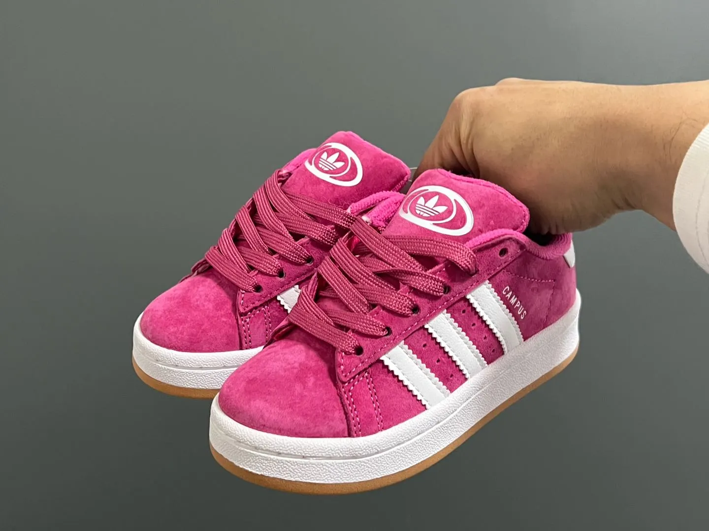 デイリーに大活躍 大注目 カジュアル 軽くて歩きやすい シューズ スニーカー