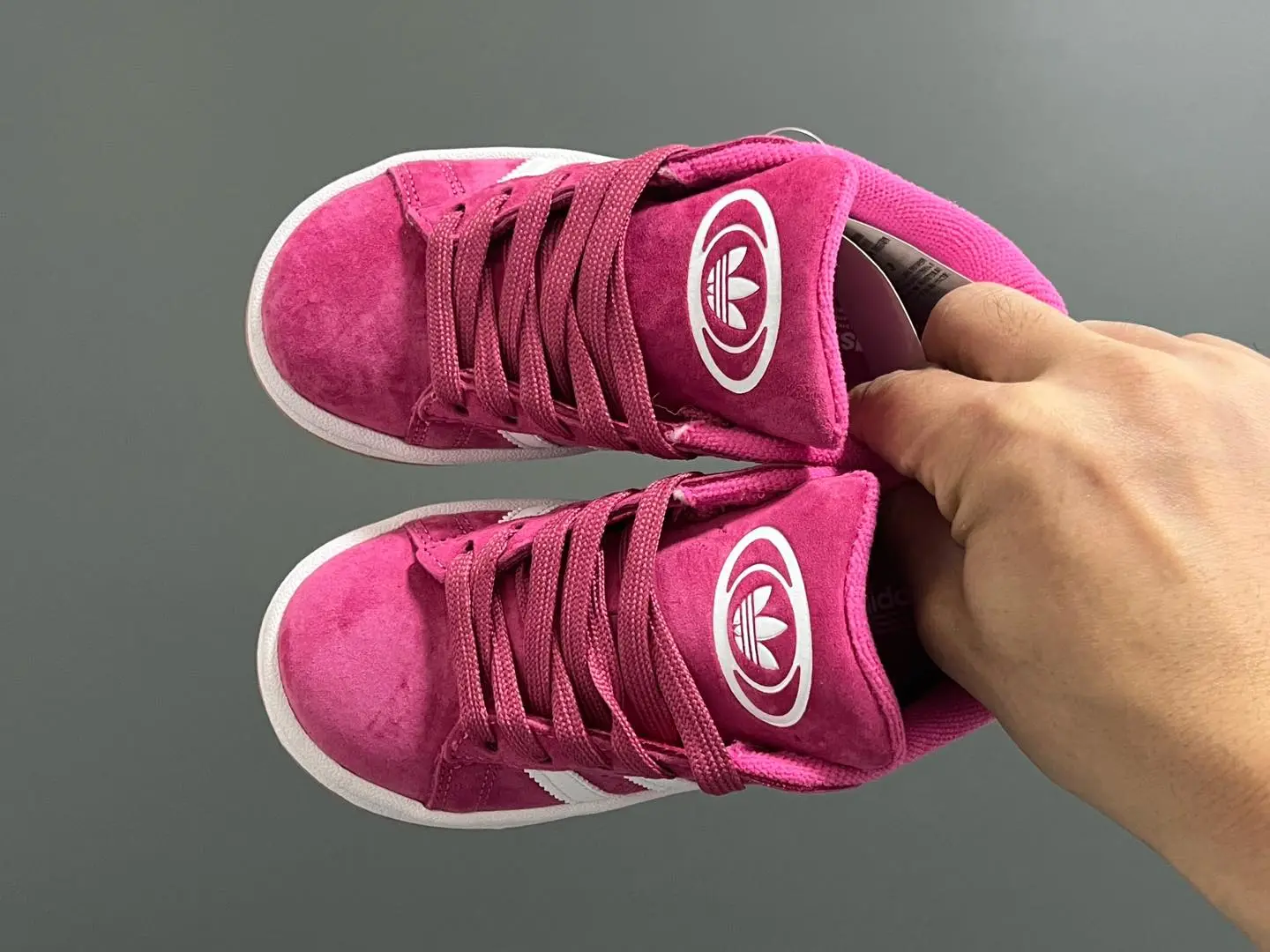 デイリーに大活躍 大注目 カジュアル 軽くて歩きやすい シューズ スニーカー