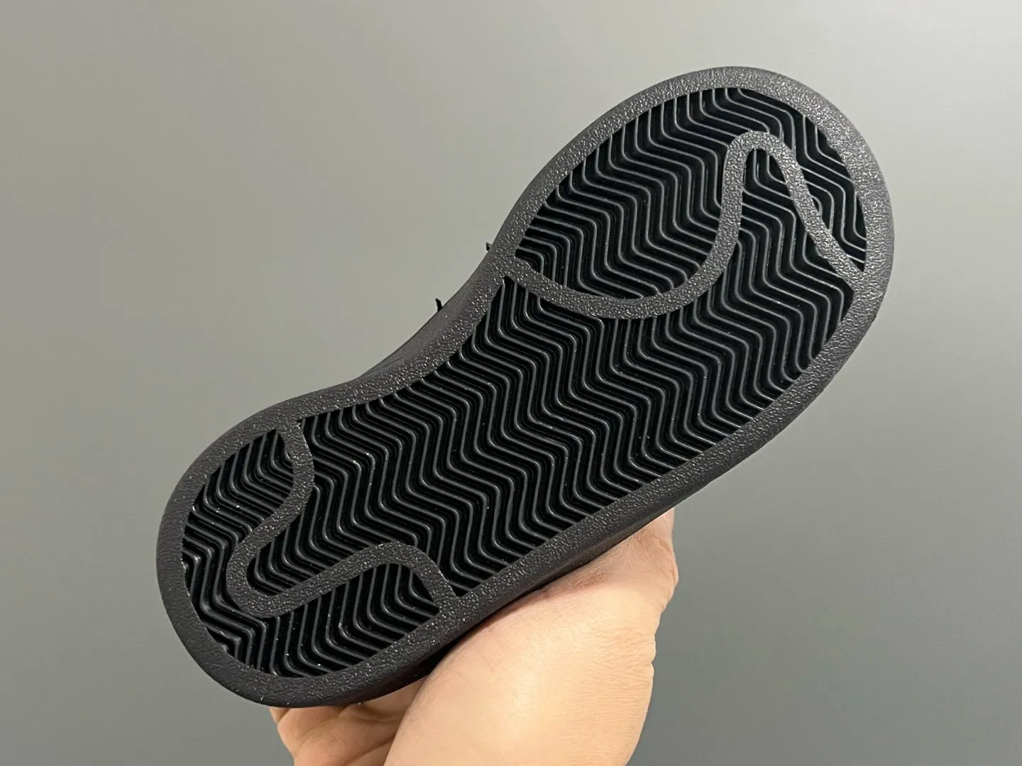 これを逃す手はない 好感度UP 防滑ソール スタイリッシュ シューズ スニーカー