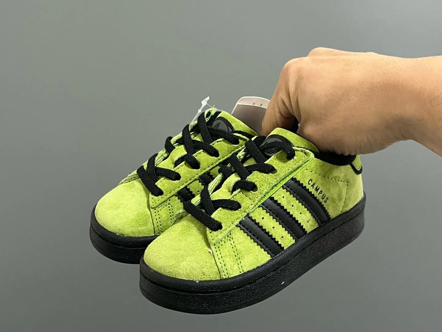 これを逃す手はない 好感度UP 防滑ソール スタイリッシュ シューズ スニーカー