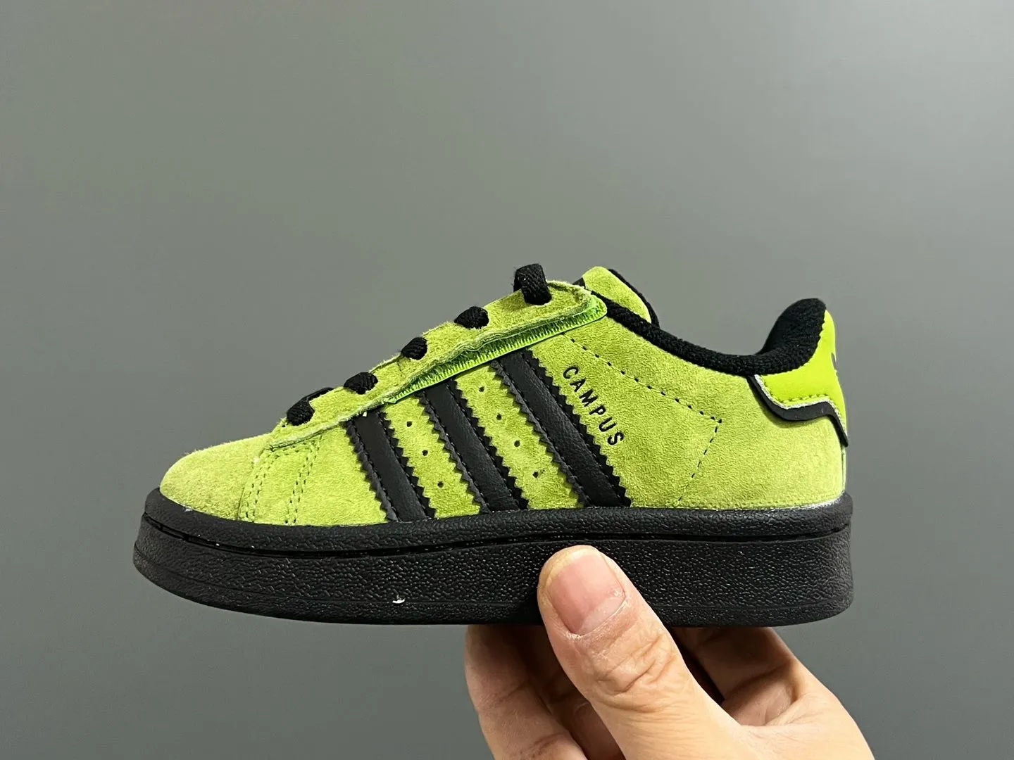 これを逃す手はない 好感度UP 防滑ソール スタイリッシュ シューズ スニーカー