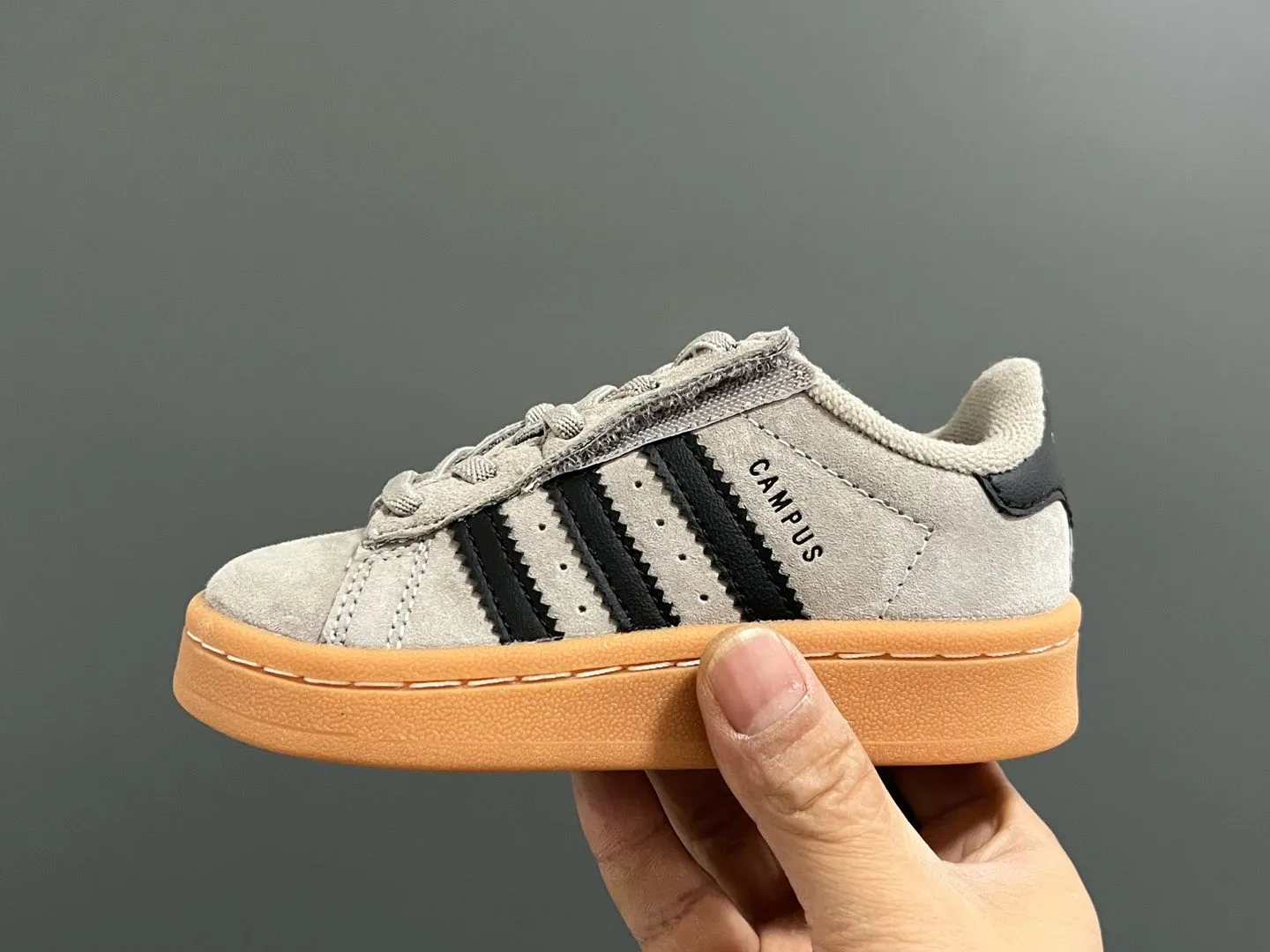 絶対見逃さないで 大活躍 トレンド  快適な履き心地 シューズ スニーカー