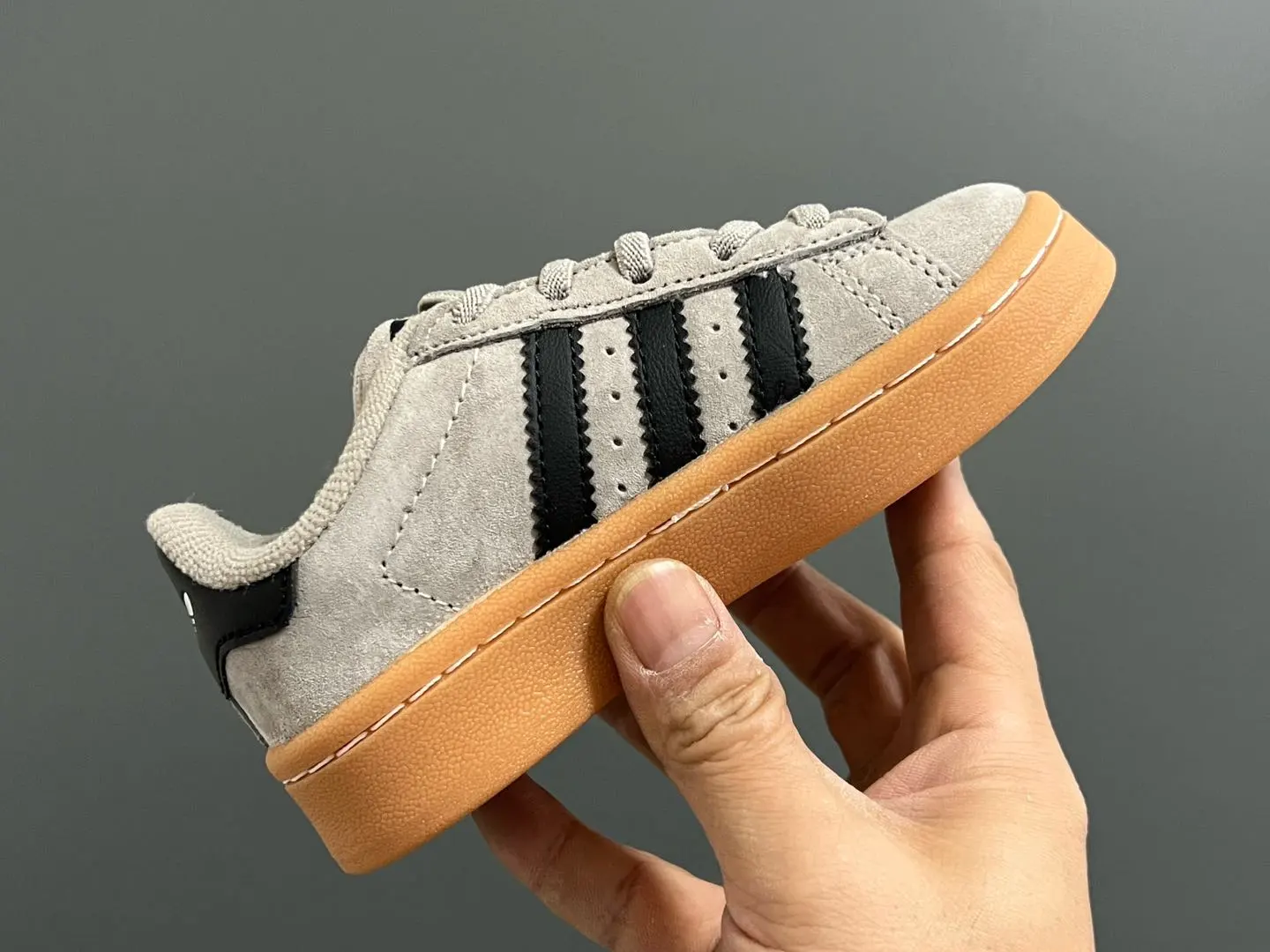 絶対見逃さないで 大活躍 トレンド  快適な履き心地 シューズ スニーカー