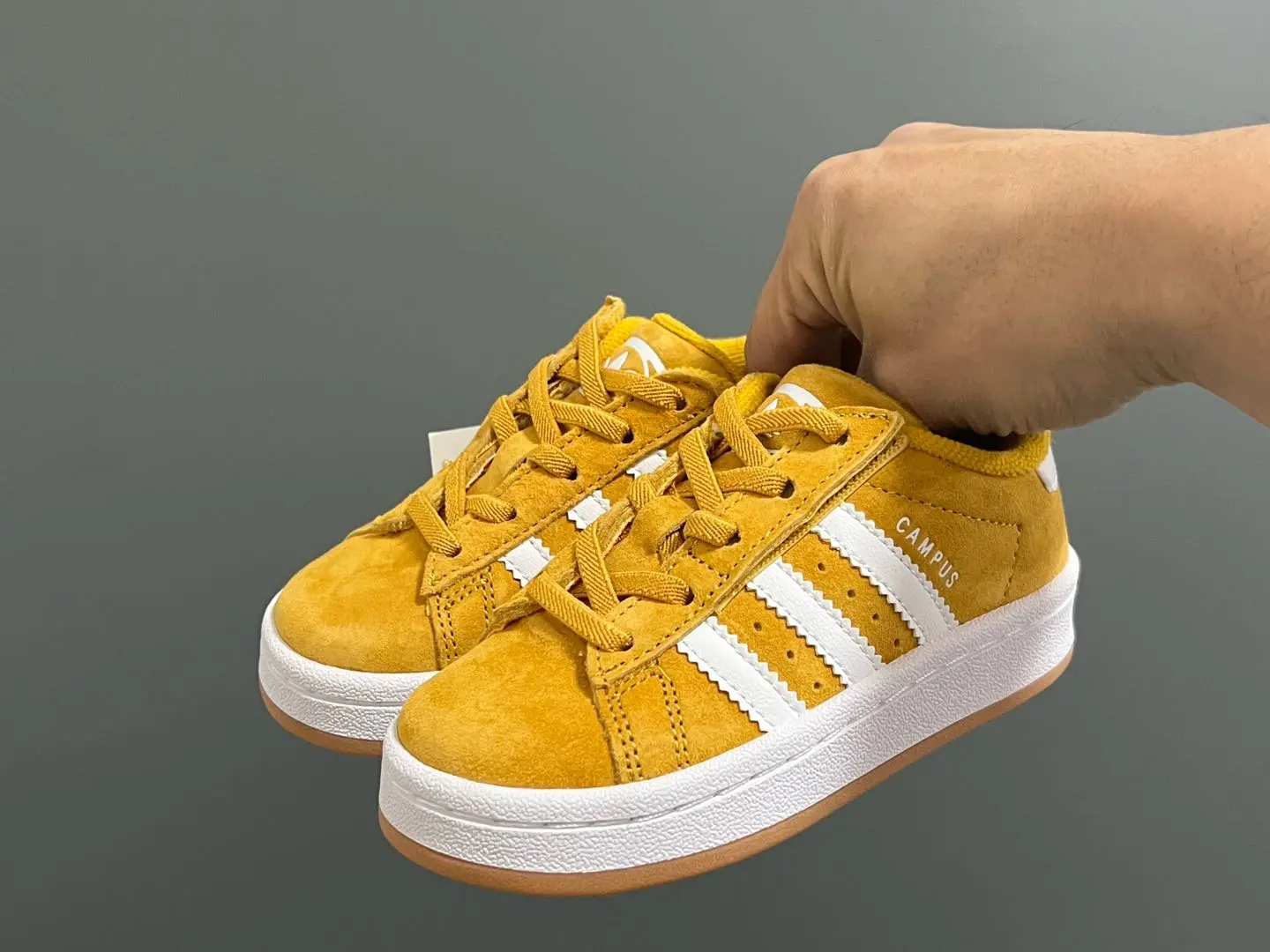 コンフォート感抜群 大注目 耐久性あり  滑り止めソール シューズ スニーカー