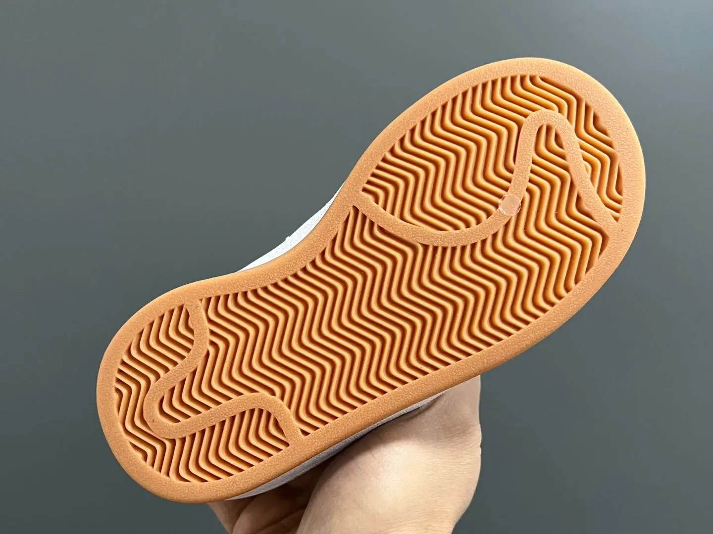 コンフォート感抜群 大注目 耐久性あり  滑り止めソール シューズ スニーカー