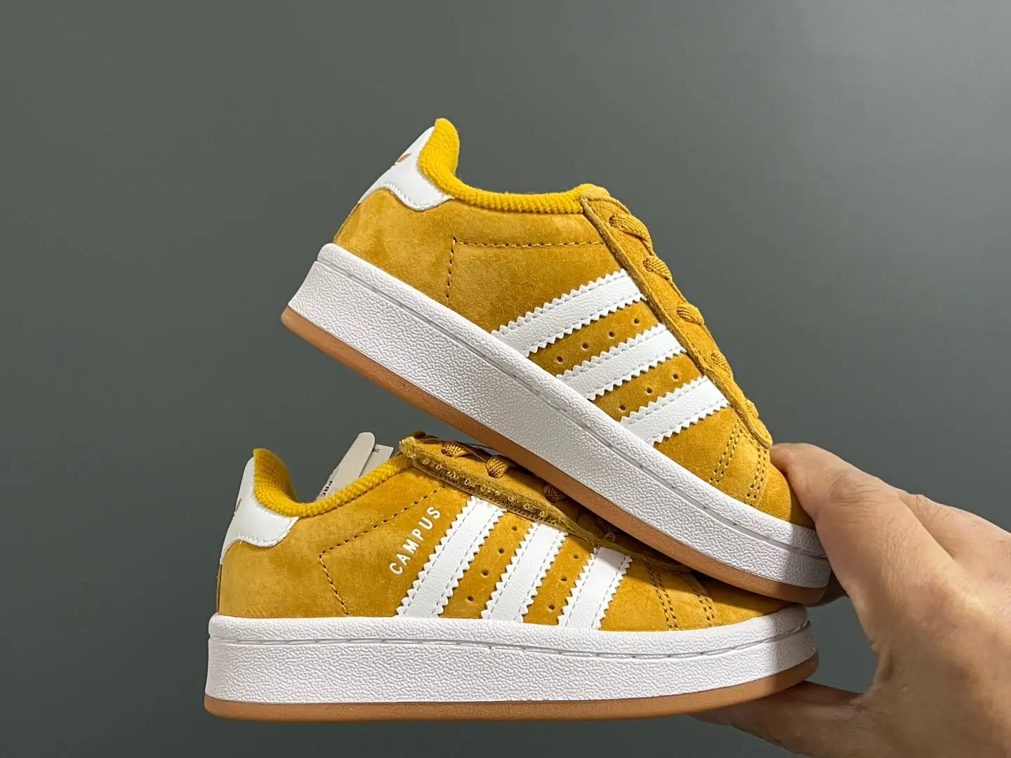 コンフォート感抜群 大注目 耐久性あり  滑り止めソール シューズ スニーカー