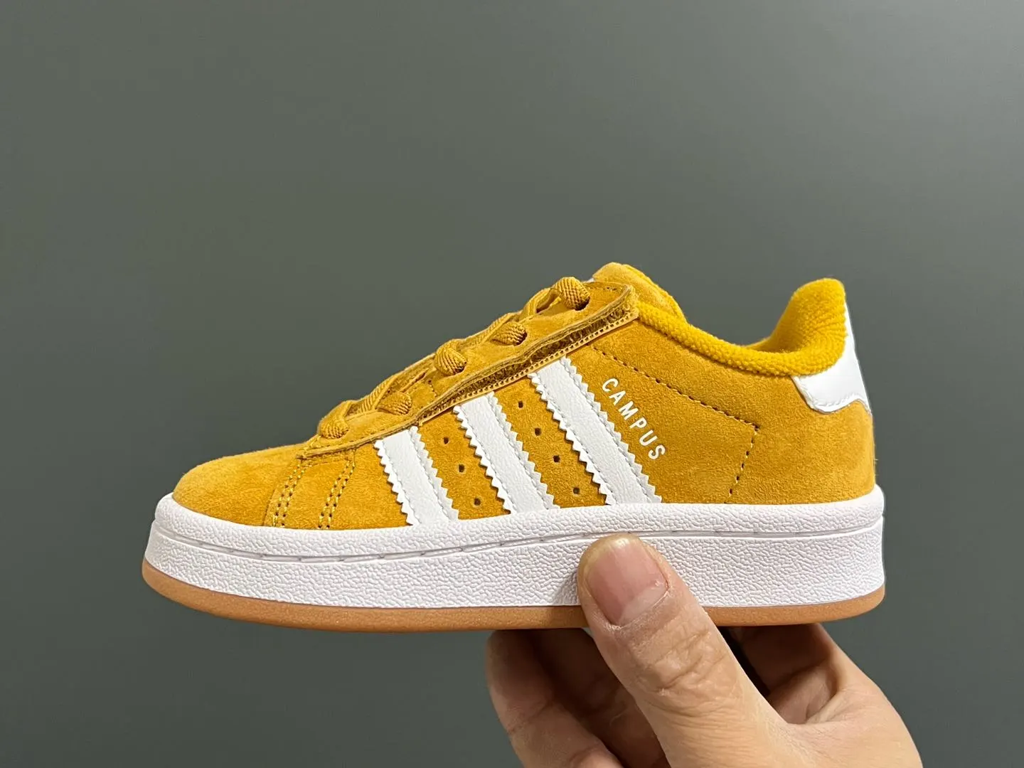 コンフォート感抜群 大注目 耐久性あり  滑り止めソール シューズ スニーカー