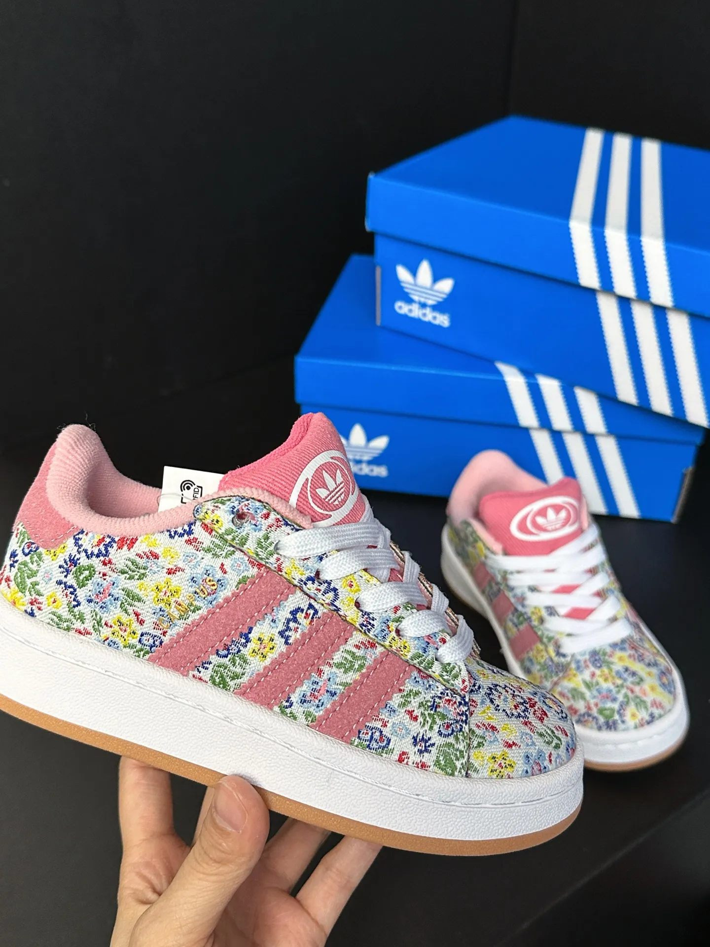 SNS映えコーデに おしゃれ 耐久性あり デザイン満点 シューズ スニーカー