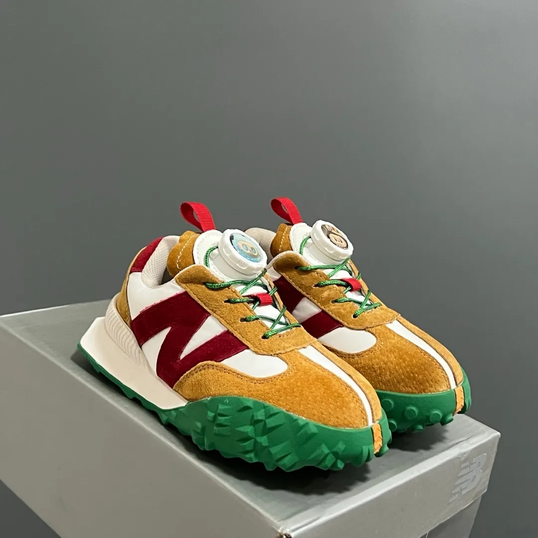 人気爆発中 おしゃれ カジュアル フィット感抜群 キッズ スニーカー