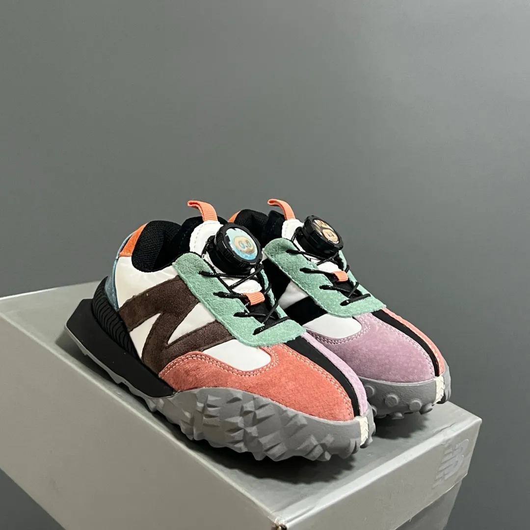 通園・通学にぴったり 丈夫で長持ち 実用的 滑り止め付き キッズ スニーカー