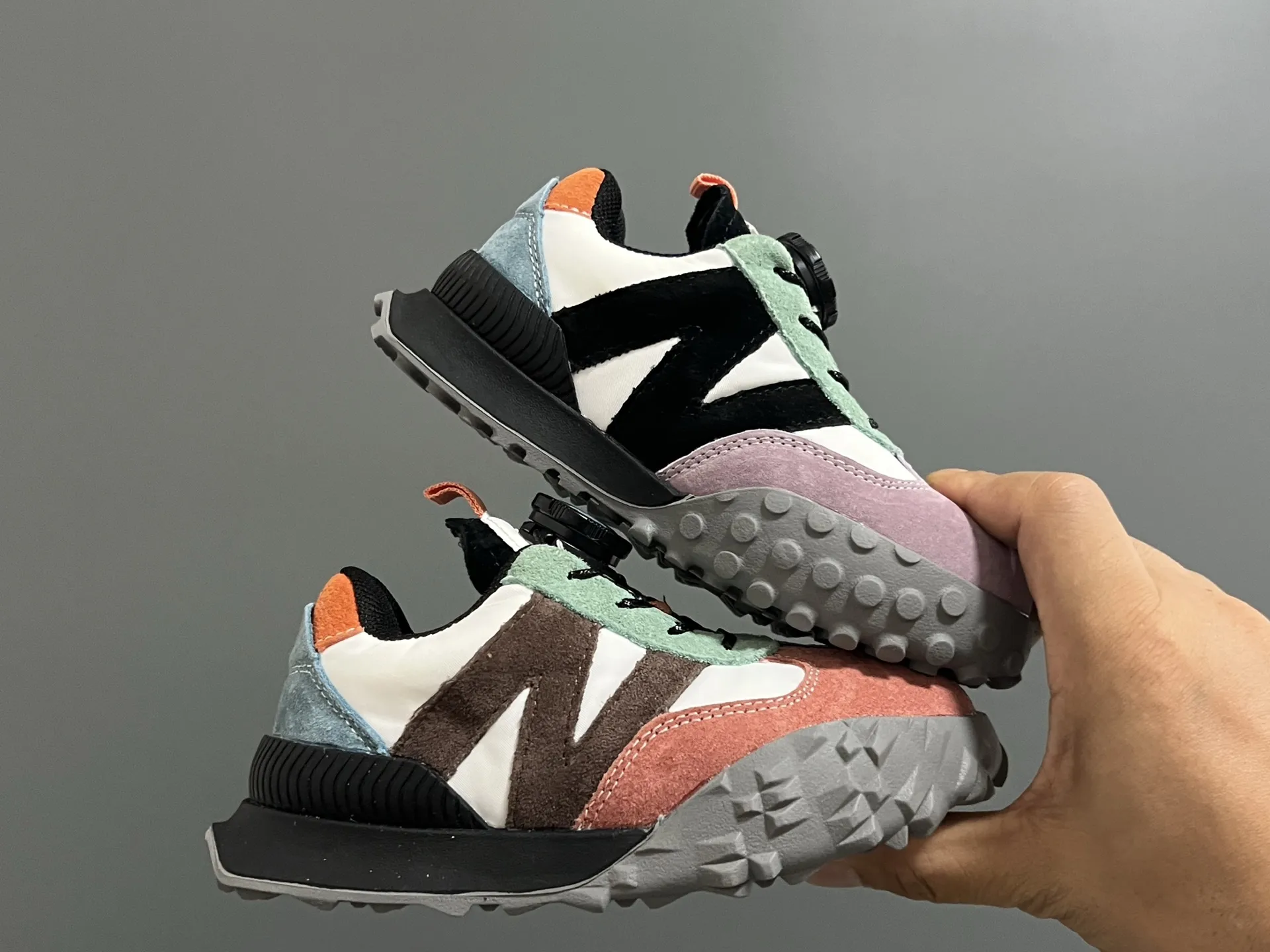 通園・通学にぴったり 丈夫で長持ち 実用的 滑り止め付き キッズ スニーカー