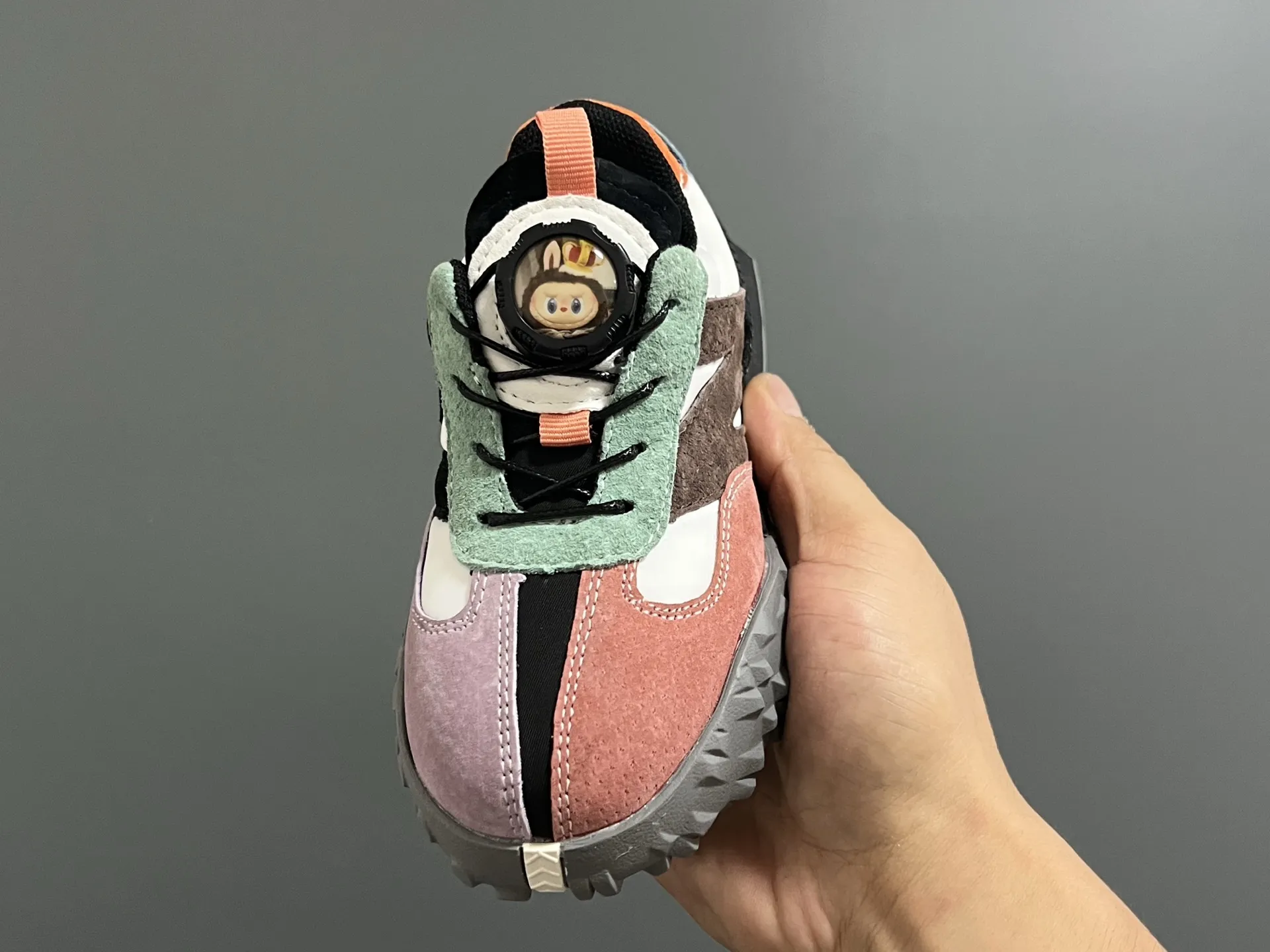 通園・通学にぴったり 丈夫で長持ち 実用的 滑り止め付き キッズ スニーカー