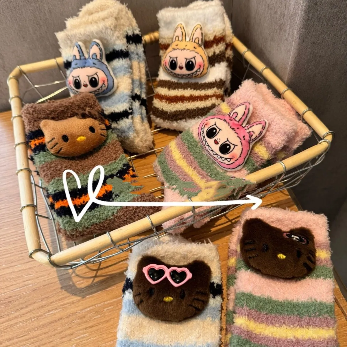 ３足セット 絶対欲しい 可愛い 秋冬新作 柔らかい履き心地 保温性 レディース 中筒ソックス