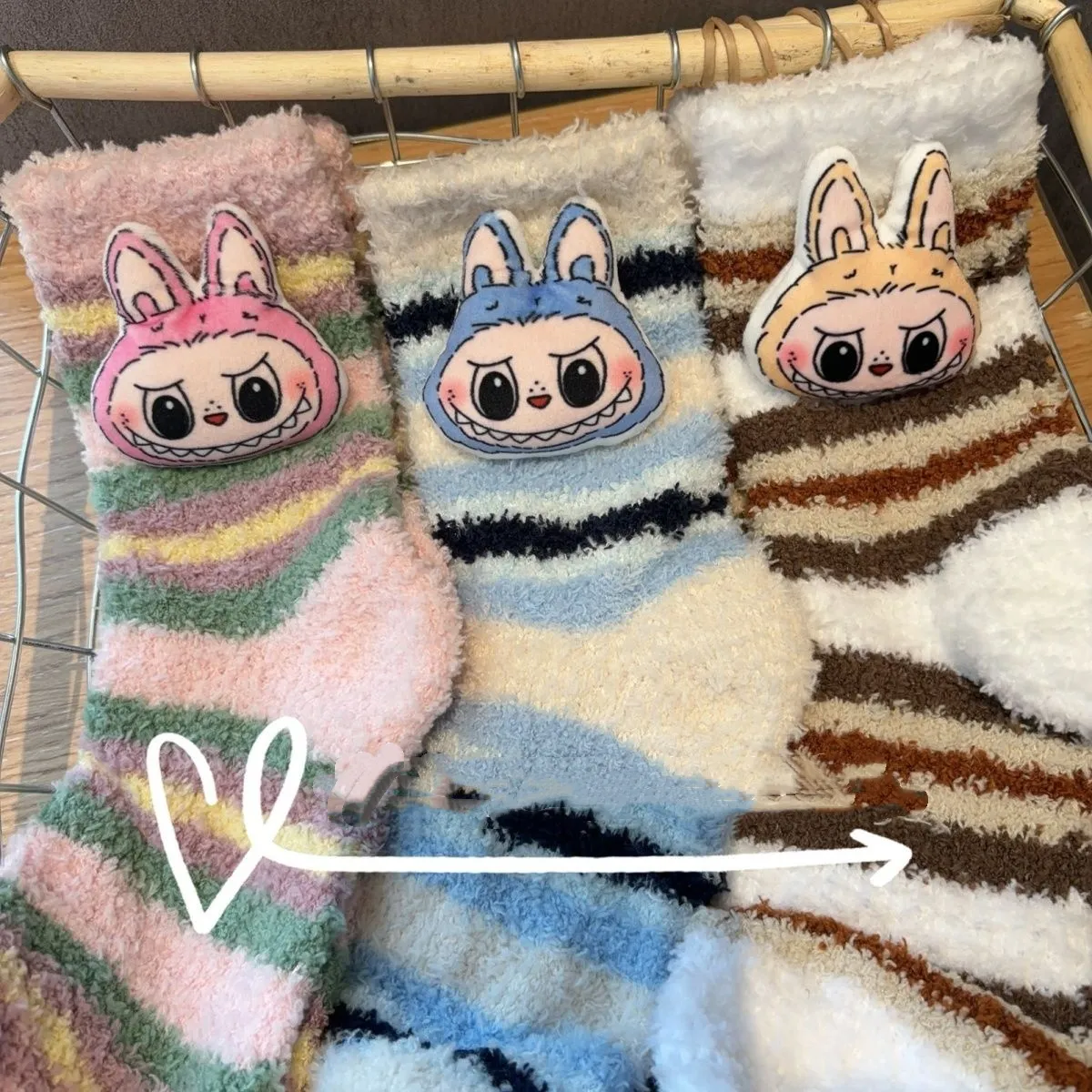 ３足セット 絶対欲しい 可愛い 秋冬新作 柔らかい履き心地 保温性 レディース 中筒ソックス