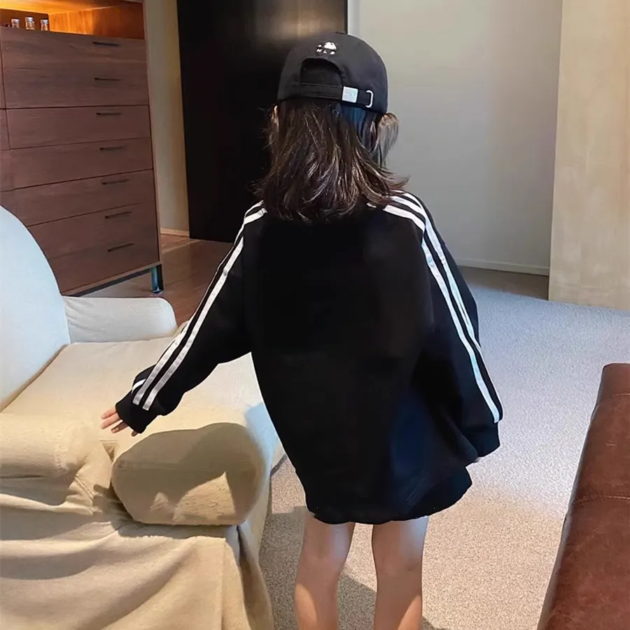 【90-150cm】毎日着たくなる 新作登場 おしゃれ カジュアル 合わせやすい 女の子 長袖 Ｔシャツ