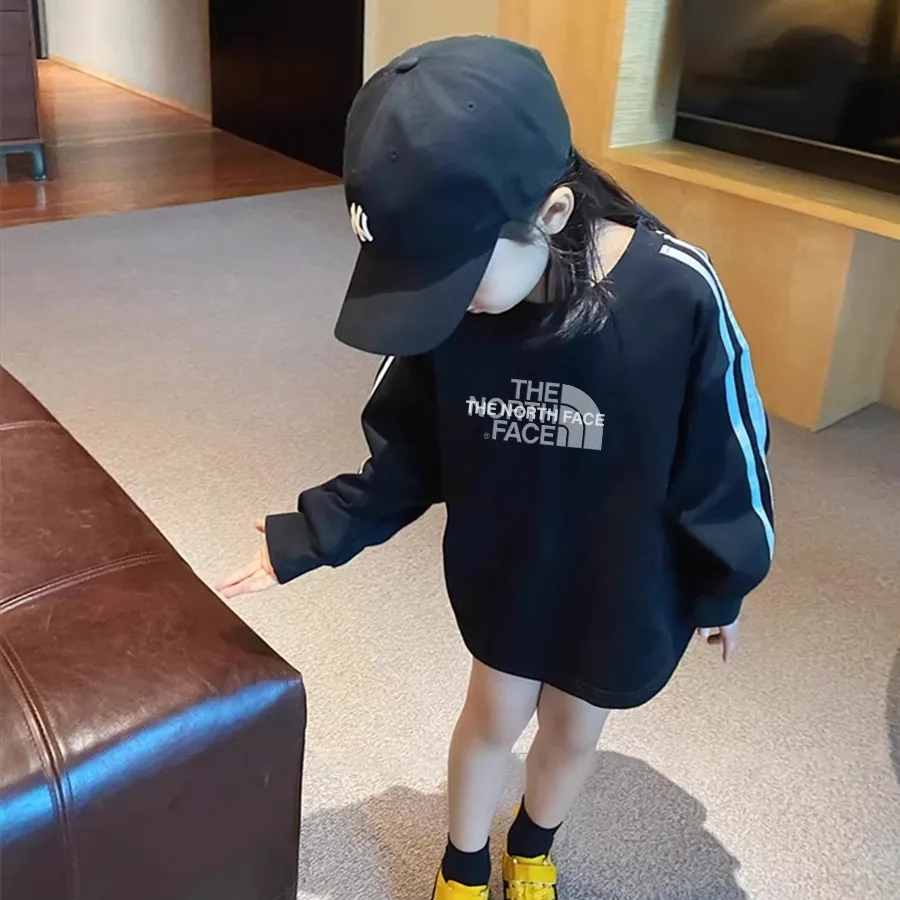 【90-150cm】トレンド感たっぷり 好感度UP カジュアル 合わせやすい 女の子 長袖 Ｔシャツ