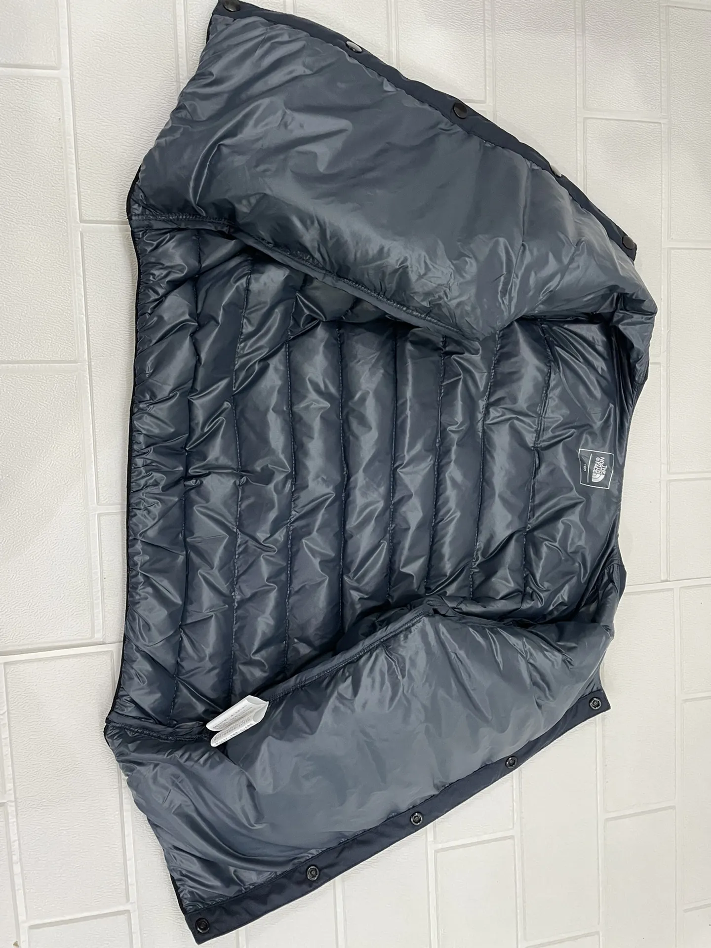 【100-160cm】インナーとしても シンプル 重ね着OK 軽量 保温性抜群 キッズ ダウンジャケット