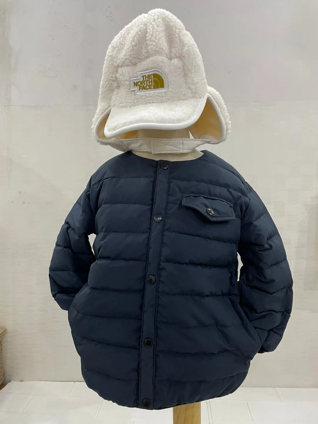 【100-160cm】インナーとしても シンプル 重ね着OK 軽量 保温性抜群 キッズ ダウンジャケット